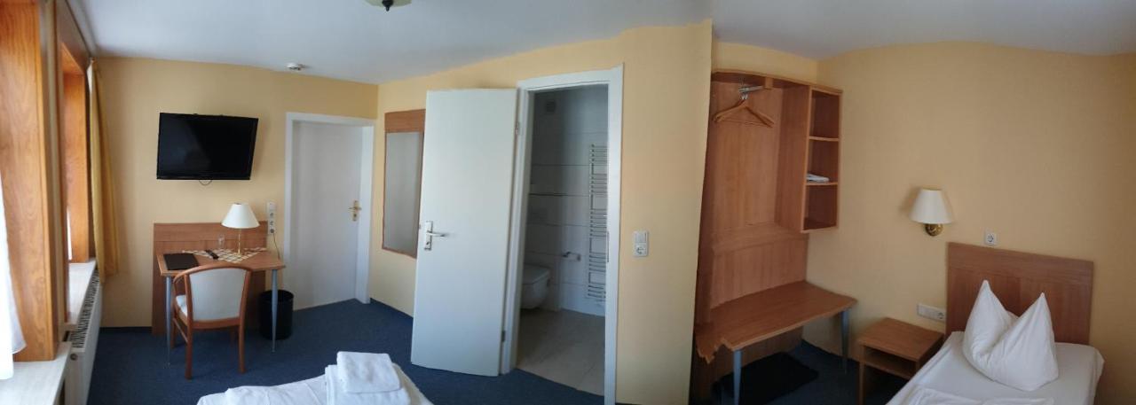 Ebeleben Hotel Thueringer Hof מראה חיצוני תמונה