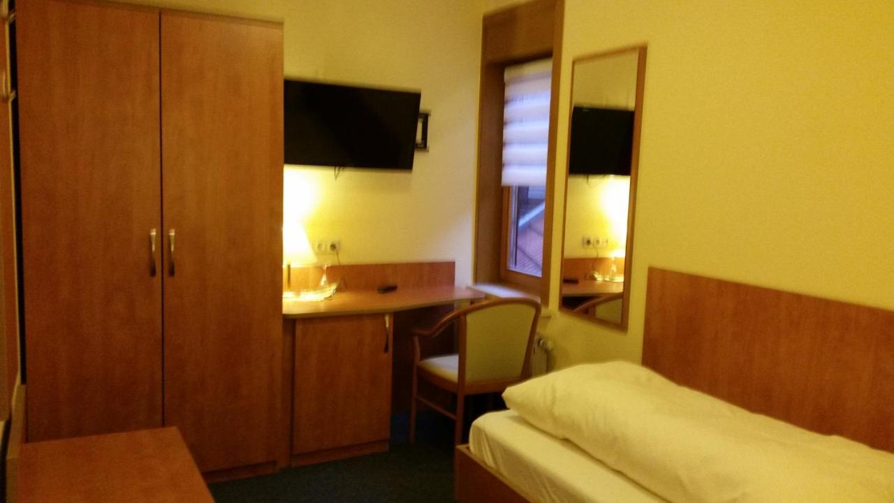 Ebeleben Hotel Thueringer Hof מראה חיצוני תמונה